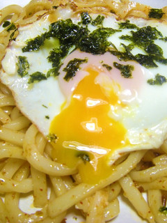 ずぼらランチ❤マヨラー油炒めうどん❤-レシピのメイン写真