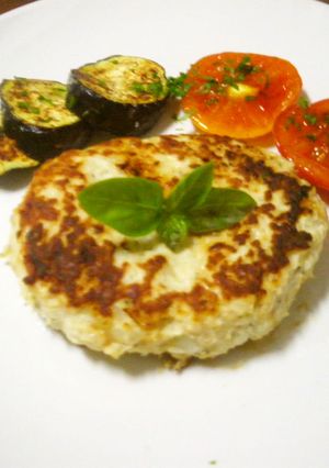 バジル・チーズ入り♪チキンハンバーグ-レシピのメイン写真