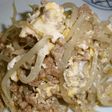 もやしとひき肉の卵とじ