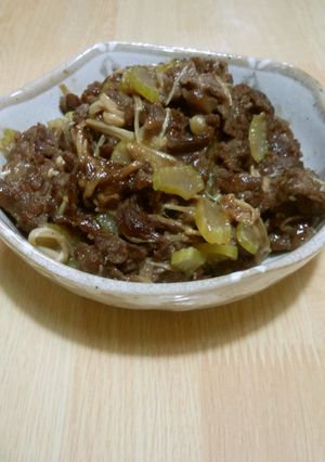 ☆牛肉とセロリとエノキの醤油炒め☆-レシピのメイン写真