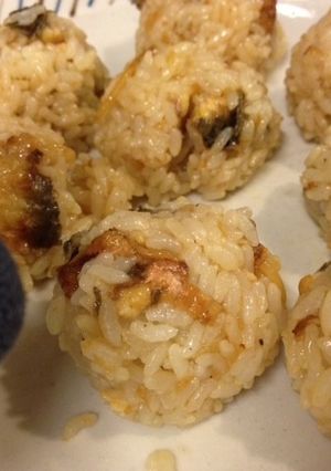 市販のうなぎでおにぎり-レシピのメイン写真