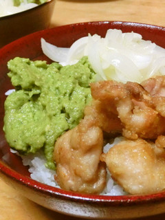 カリカリ鶏とアボガドのゆず胡椒丼-レシピのメイン写真
