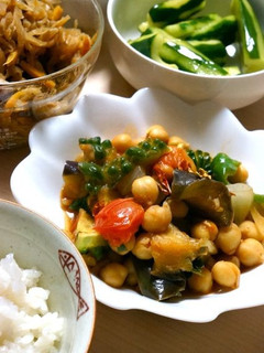 野菜たっぷり♡ゴーヤとひよこ豆のトマト煮-レシピのメイン写真