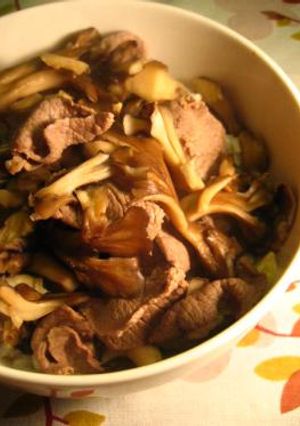 まいたけと牛の汁かけご飯-レシピのメイン写真