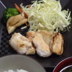 รูปของ 鶏胸肉の塩麹焼き☆胸肉と塩麹だけでもOK