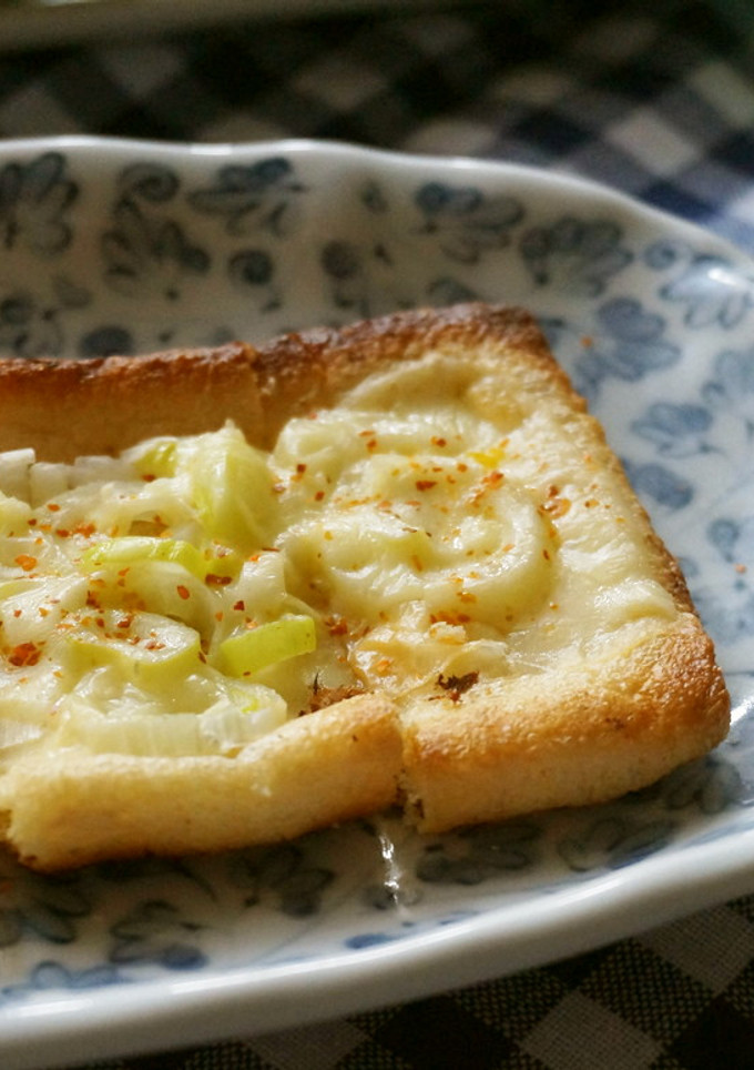 おつまみに☆油揚げのネギチーズ焼き-レシピのメイン写真
