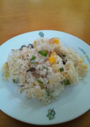 塩麹きのこと鮭フレークのチャーハン-レシピのメイン写真