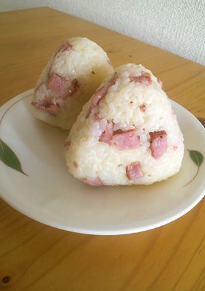 ジューシー☆ソーセージマヨおにぎり♫-レシピのメイン写真