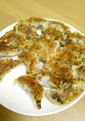 プロの焼き方で！餃子をカリッと焼く方法♪-レシピのメイン写真