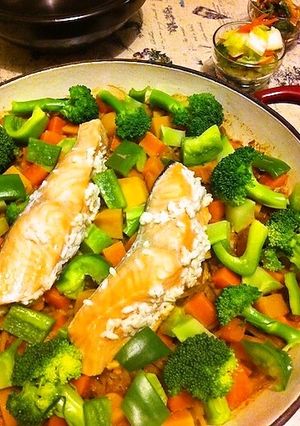 野菜たっぷり炊き込みご飯♪パエリヤ風-レシピのメイン写真