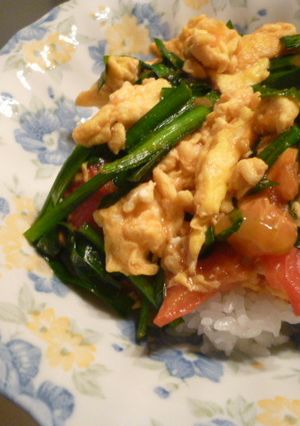 にら玉トマト丼-レシピのメイン写真
