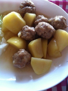 肉団子とじゃがいもの煮物-レシピのメイン写真