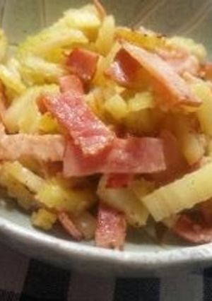 セロリとベーコンのバター炒め-レシピのメイン写真
