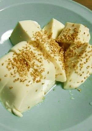 すりごまとお塩でいただく冷たいやっこ豆腐-レシピのメイン写真