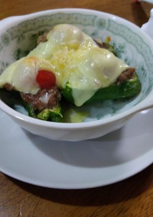 洋風ピーマンの肉詰めトマトマヨチーズのせ-レシピのメイン写真