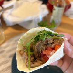 รูปของ カルニタス！豚肉の絶品タコス🌮