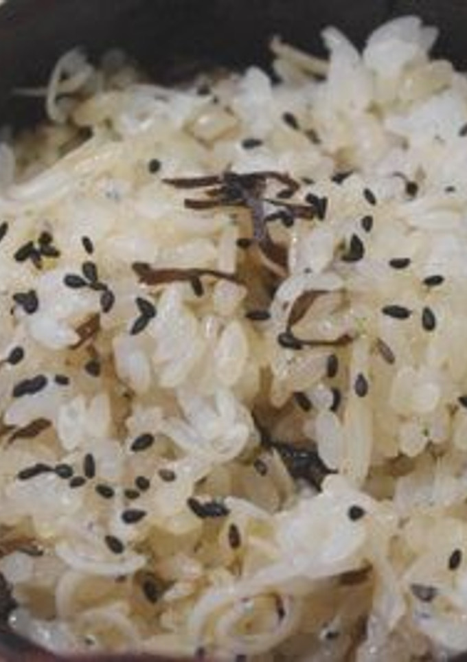 さっぱりおいしい！しらすと塩昆布ごはん-レシピのメイン写真