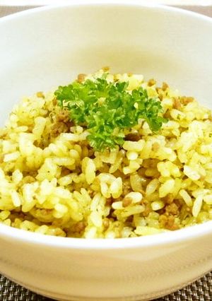 ひき肉とパセリの炊き込みご飯カレー風味♪-レシピのメイン写真