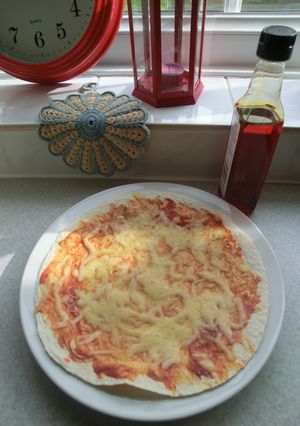 簡単トルティーヤのピザ-レシピのメイン写真