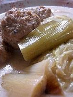 鶏海老団子と白菜の豆乳スープ鍋-レシピのメイン写真