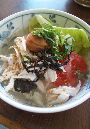 夏のランチに★冷やしスープかけサラダご飯-レシピのメイン写真