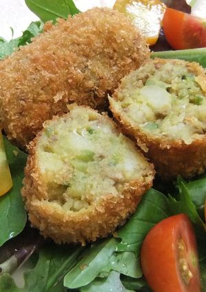 夏はゴーヤ入りコロッケ☆カレー味-レシピのメイン写真