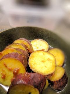 小さな野菜のおかず☆さつま芋の梅バター煮-レシピのメイン写真