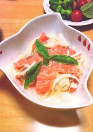 赤梅酢が美味しいサーモンのカルパッチョ-レシピのメイン写真