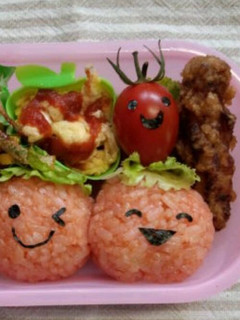 キャラ弁に♡トマトでとまとちゃん♡-レシピのメイン写真