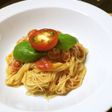 生トマトソースの新鮮パスタ