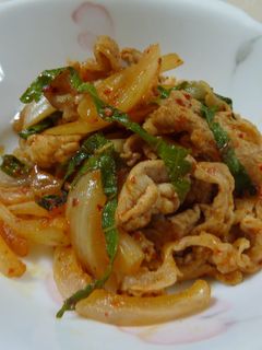 豚肉のキムチ炒め エゴマの葉入り-レシピのメイン写真