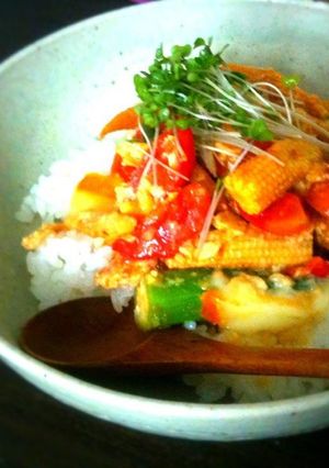 野菜とチーズで夏丼！-レシピのメイン写真