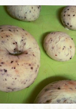 チーズINごまバジルベーグル★-レシピのメイン写真