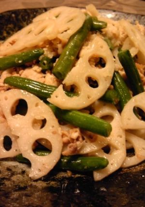 かなるンちの塩麹豚肉とれんこんの炒め物-レシピのメイン写真