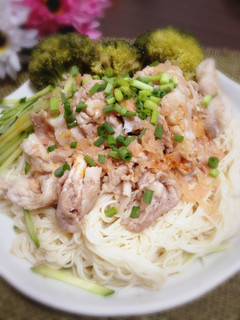 ガリとラー油で焼き豚しゃぶそうめん-レシピのメイン写真