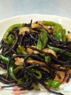 夏の常備菜✩ピーマンとひじきの炒め煮-レシピのメイン写真