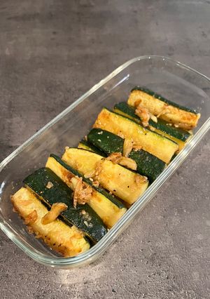 ズッキーニのガーリック玉ねぎ麹炒め-レシピのメイン写真