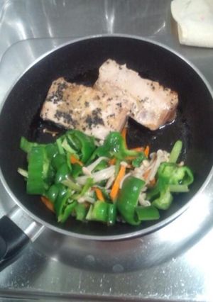 鮪のアラのステーキ☆野菜炒め添え-レシピのメイン写真