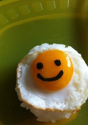 かわいいおにぎり。目玉焼き！-レシピのメイン写真