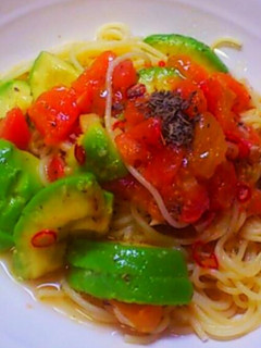 アボガドとトマトの冷製パスタ-レシピのメイン写真
