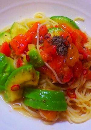 アボガドとトマトの冷製パスタ-レシピのメイン写真