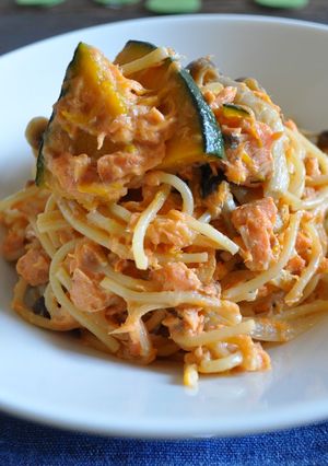 サケ缶とカボチャを使ったクリームパスタ-レシピのメイン写真