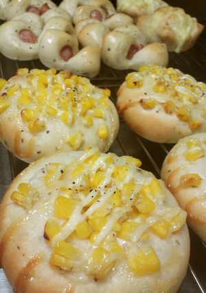 バジルとオリーブオイルの惣菜パン~☆-レシピのメイン写真