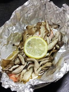 簡単♪鮭ときのこのホイル焼き-レシピのメイン写真