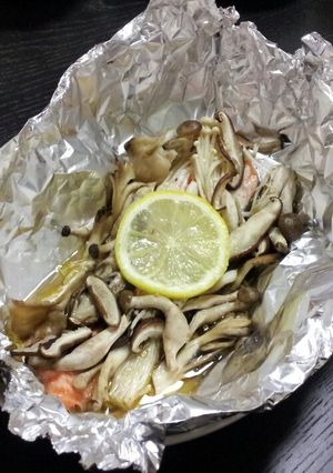 簡単♪鮭ときのこのホイル焼き-レシピのメイン写真