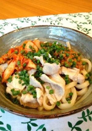 冷し豚キムチ納豆うどん-レシピのメイン写真