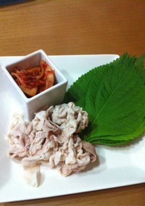 薄切り肉で簡単ポッサム風-レシピのメイン写真