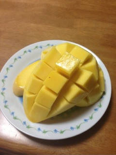 マンゴーの綺麗な切り方-レシピのメイン写真