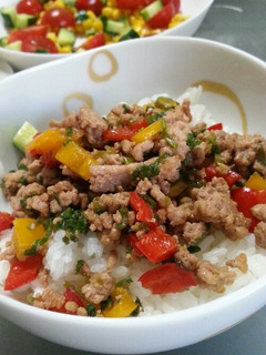 豚挽き肉の彩りさっぱり丼-レシピのメイン写真