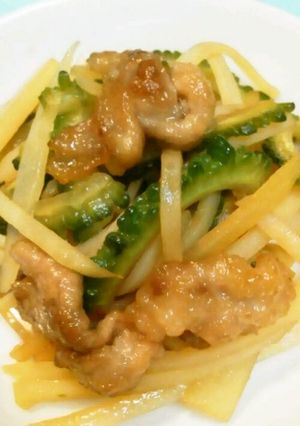 ゴーヤと豚肉とじゃがいものオイスター炒め-レシピのメイン写真